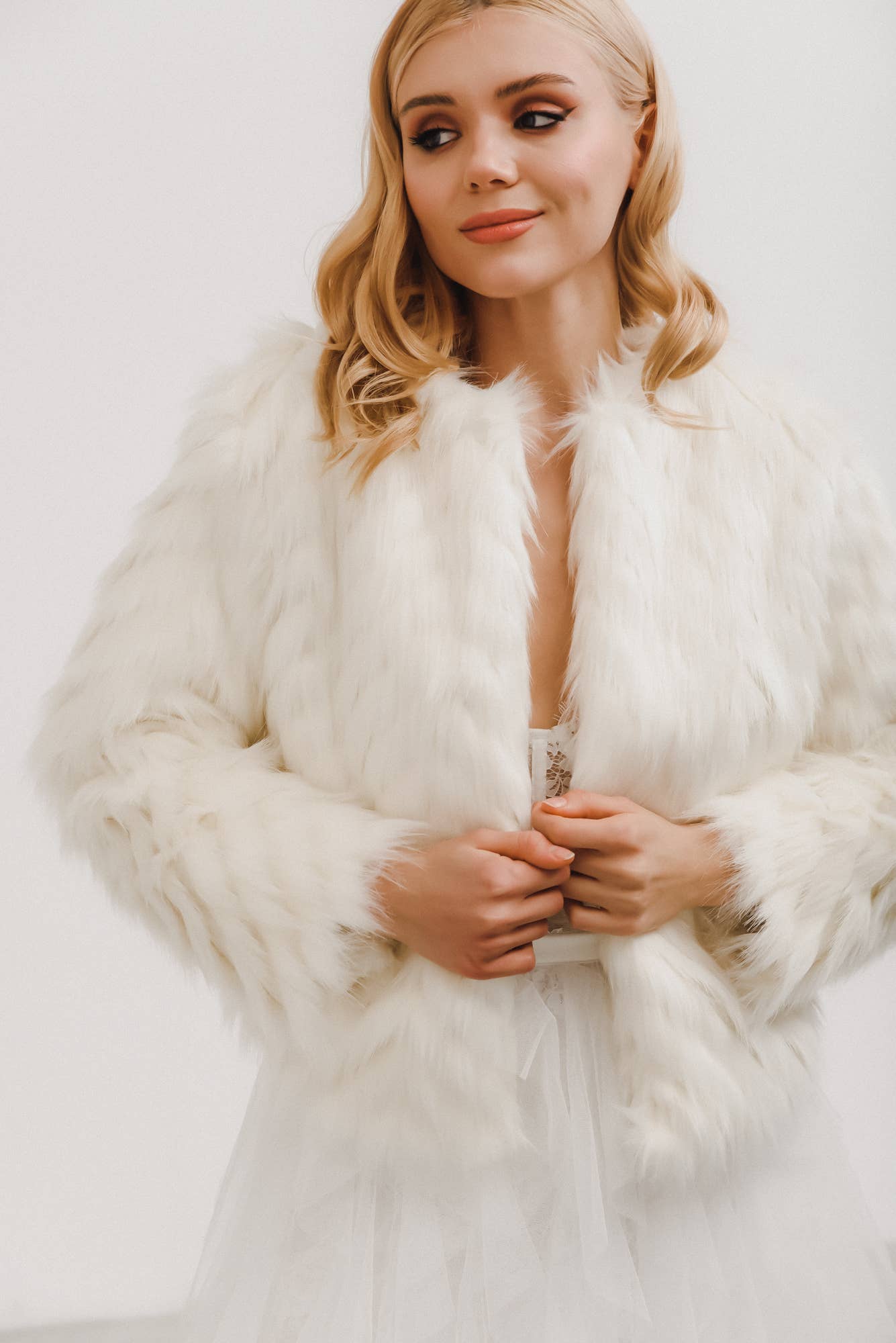 Anna Faux Fur Bridal Jacket: Medium/Large